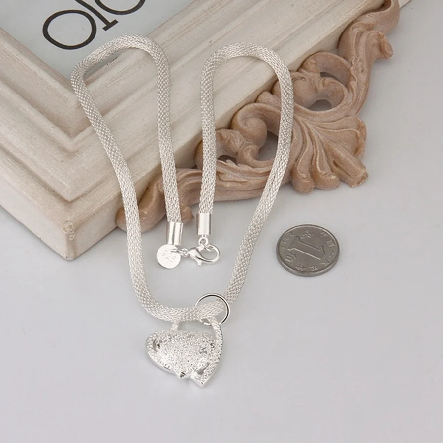 Colar Feminino em Prata 925 – Pingente de Coração Luxuoso - Imagem 5